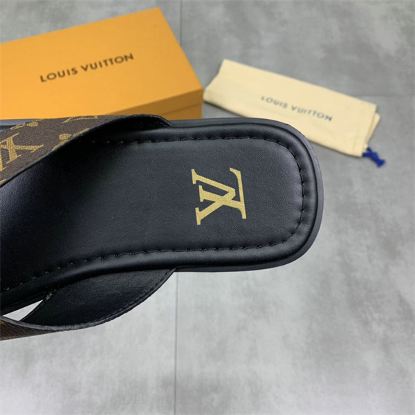 ファッション性ｘ機能性 LOUIS VUITTON コピー サンダル モノグラム ロゴ グリップ力 ルイヴィトン
