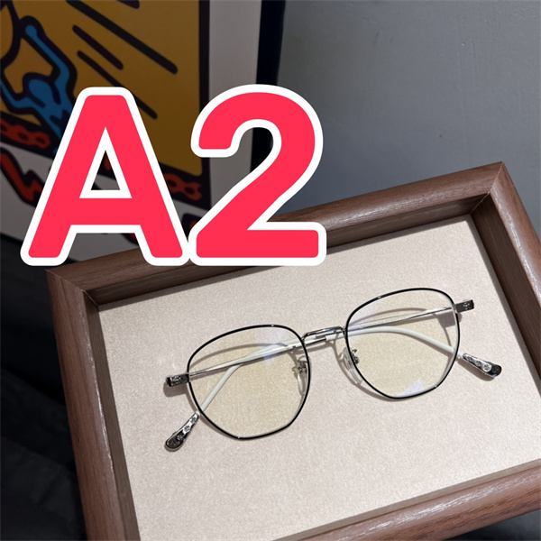 クロムハーツ コピー メガネ クロス モチーフ デザイン 2色 CHROME HEARTS
