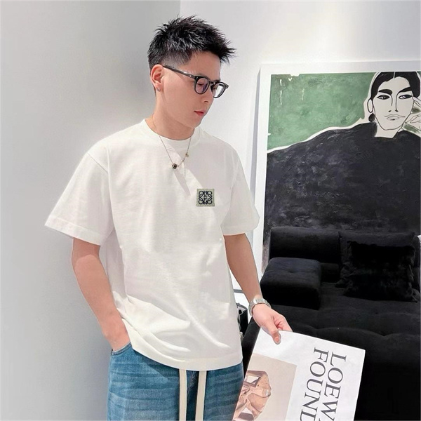 LOEWE コピー Tシャツ 刺繡 ロゴ 貼り付け 男女兼用 立体 ロゴ 2色 ロエベ 