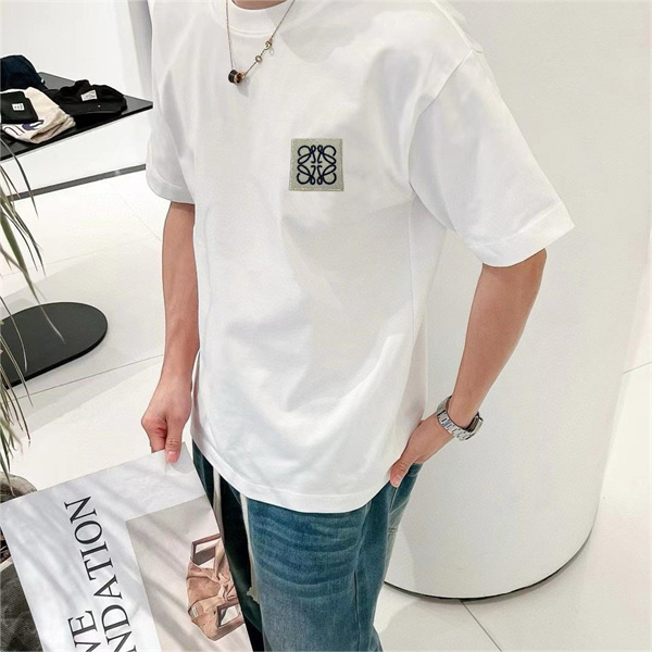 LOEWE コピー Tシャツ 刺繡 ロゴ 貼り付け 男女兼用 立体 ロゴ 2色 ロエベ 
