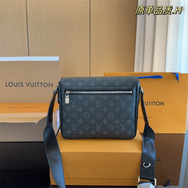 【M46255】LOUIS VUITTON スーパーコピー メッセンジャーバッグ ディストリクト PM NV3 ルイヴィトン