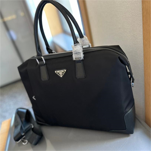 プラダ スーパーコピー ビジネスバッグ 三角ロゴ ジッパー ポリアミド トラベルバッグ 旅行 出張 PRADA 