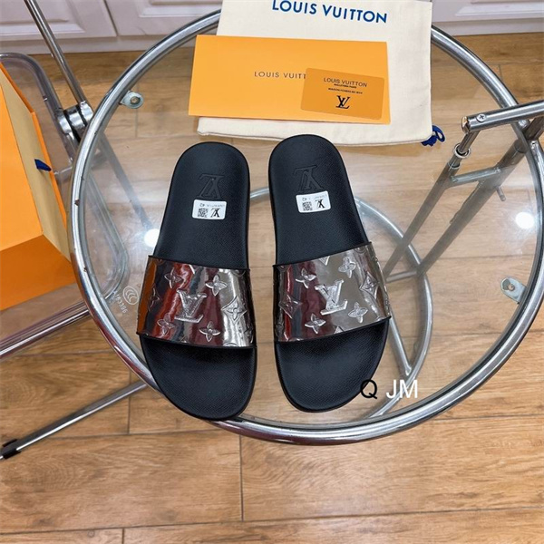 LOUIS VUITTON スーパーコピー サンダル オレンジ シルバー ロゴ エンボス 防水通気性 耐久性 ルイヴィトン