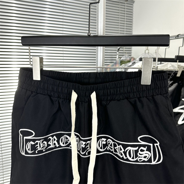 クロムハーツ コピー ハーフパンツ クラシック エレガント 刺繍 立体感 レザー カジュアル CHROME HEARTS