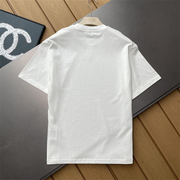 PRADA コピー Ｔシャツ 三角 ロゴ 刺繡 ブルー 斬新 上品 快適 耐久性 洗練された プラダ