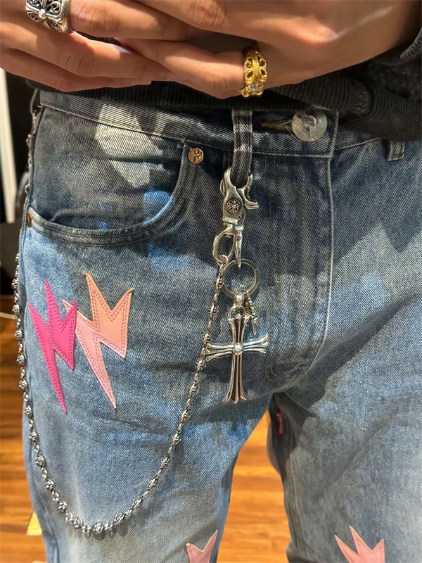 クロムハーツ コピー キーホルダー 卓越 デザイン クラシック ユニーク 宝剣 スタイル CHROME HEARTS