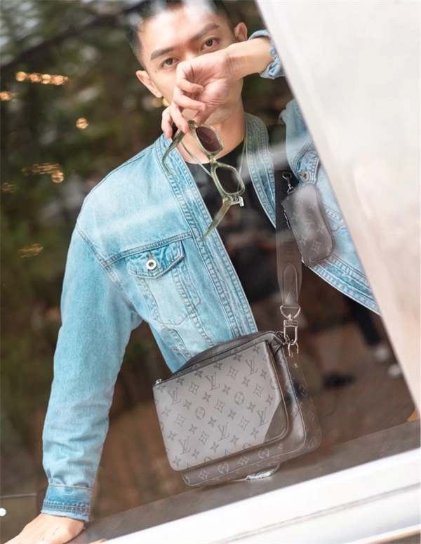 ルイヴィトン コピー メッセンジャーバッグ エクリプス トリオ・メッセンジャー ショルダーバッグ LOUIS VUITTON 