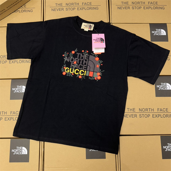 GUCCI x ザノースフェイス スーパーコピー Tシャツ コラボ 花柄 2色 ユニセックス THE NORTH FACE