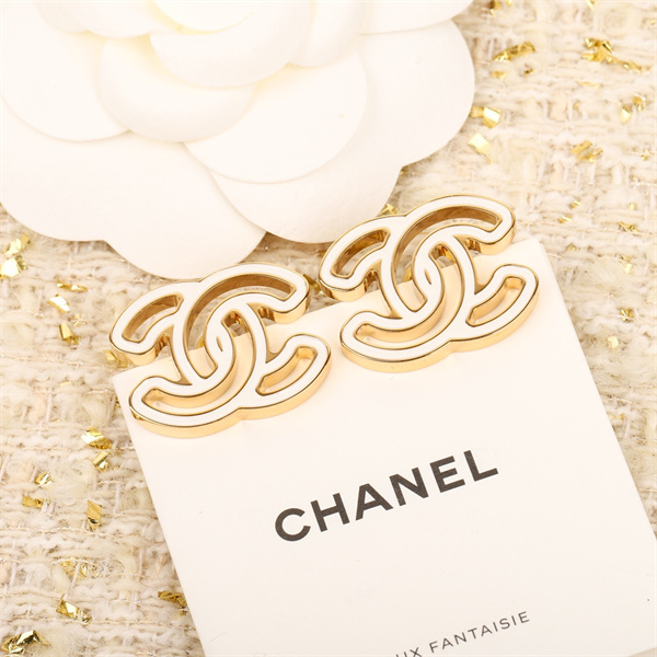 シャネル CHANEL スーパーコピー ピアス CC ロゴ スタッドピアス シンプル エレガント