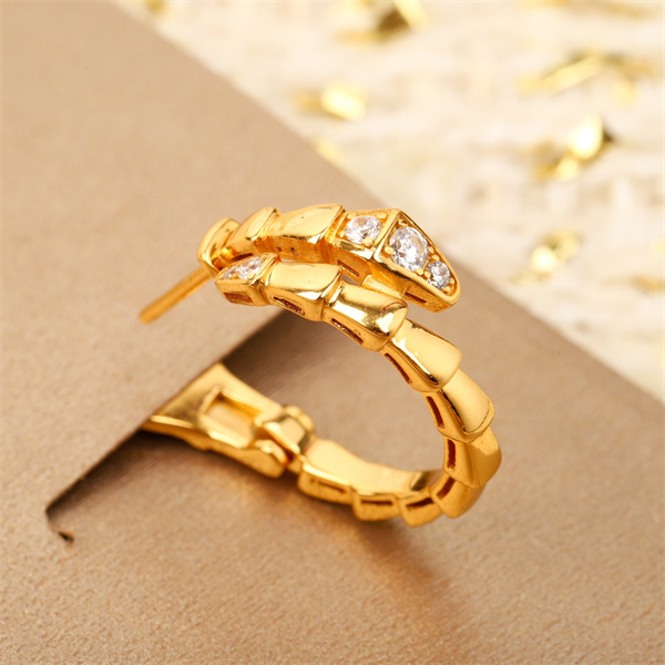 ブルガリ コピー ピアス SERPENTI VIPER シリーズ BVLGARI 蛇 姿 汎用性 