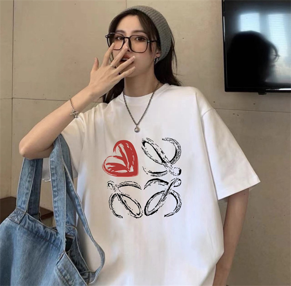 LOEWE コピー Ｔシャツ リラックス スタイリッシュ 純綿素材 クルーネック ハート ロゴ シンプル ロエベ 