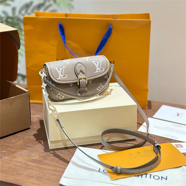 2WAY LOUIS VUITTON スーパーコピー ショルダーバッグ モノグラム エンボス ロゴ ルイヴィトン