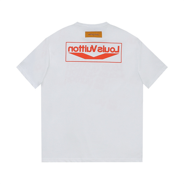 LOUIS VUITTON 偽物 Ｔシャツ シグネチャー 立体 ロゴ プリント 春夏新作 毎日着たくなる ルイヴィトン