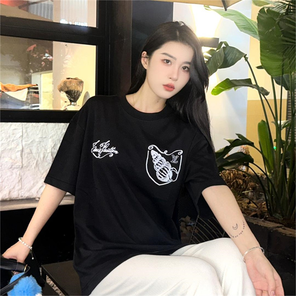 LOUIS VUITTON コピー Ｔシャツ 貝殻イラスト ロゴ プリント 水彩風 サイン ルイヴィトン