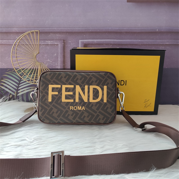 FENDI コピー ショルダーバッグ FFロゴ モノグラム F7M0286 ファスナー フェンディ