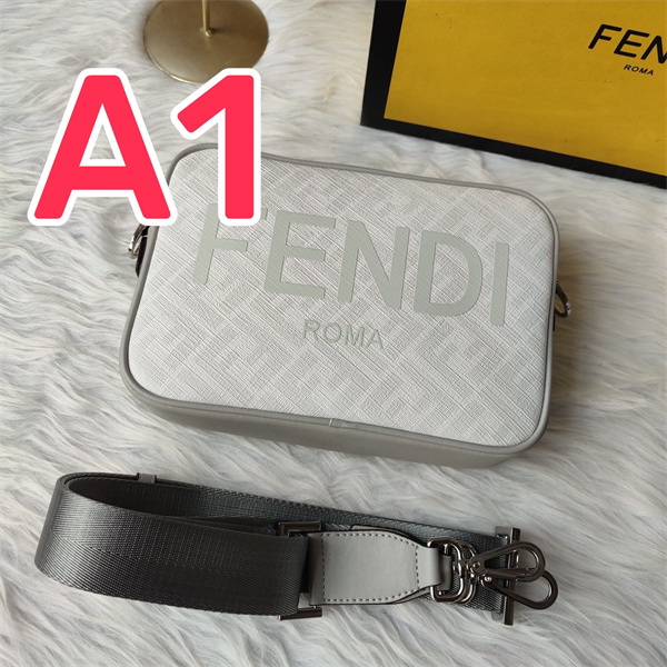 FENDI コピー ショルダーバッグ FFロゴ モノグラム F7M0286 ファスナー フェンディ