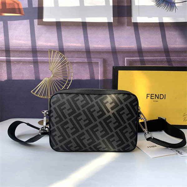 フェンディ コピー ショルダーバッグ F7M0286 ジップ開閉式 取り外し可能ベルト FENDI 