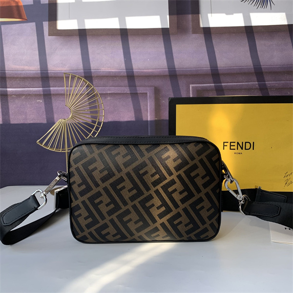 フェンディ コピー ショルダーバッグ F7M0286 ジップ開閉式 取り外し可能ベルト FENDI 