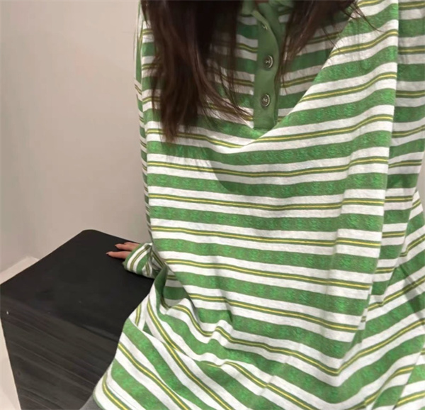 人気おすすめ CHROME HEARTS コピー 長袖Tシャツ 激安 ボーダー柄 花 グリーン クロス ロゴ クロムハーツ