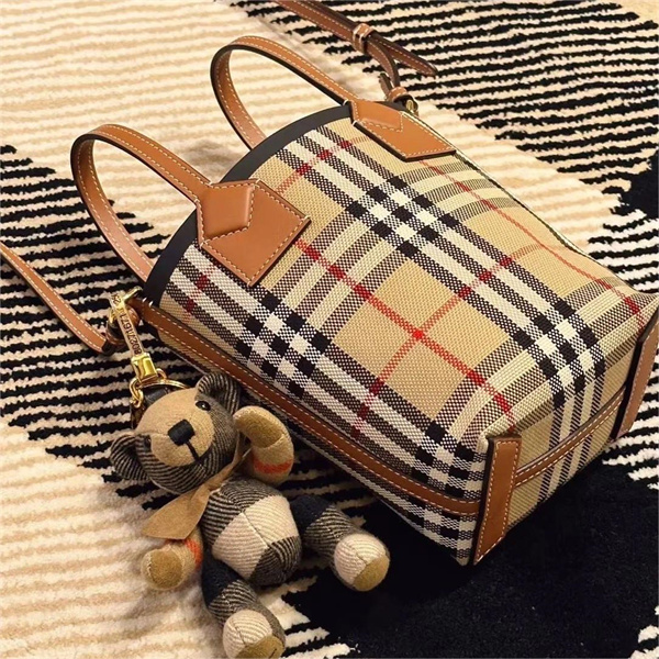 バーバリー スーパーコピー ハンドバッグ London check ミニ 取り外し可能ベルト ロンドン BURBERRY 