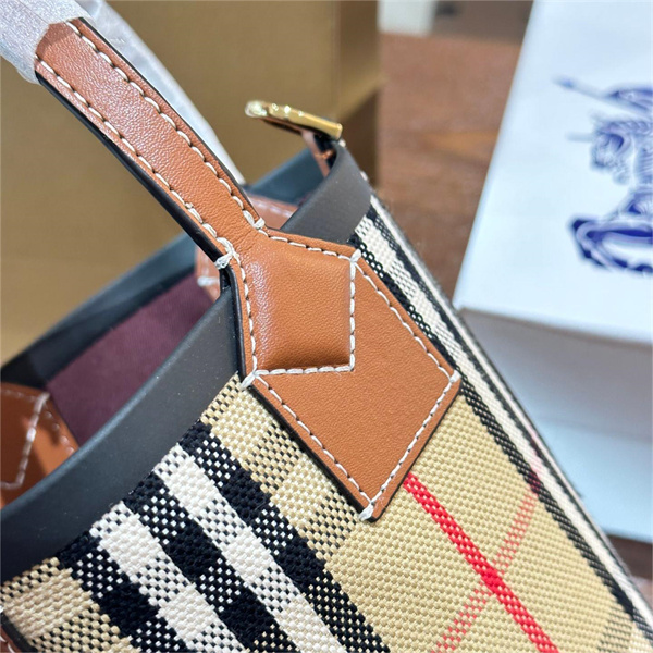 バーバリー スーパーコピー ハンドバッグ London check ミニ 取り外し可能ベルト ロンドン BURBERRY 