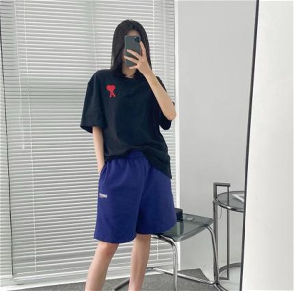バレンシアガ コピー ハーフパンツ キャンペーン ロゴ プリント ショート 赤と白 BALENCIAGA