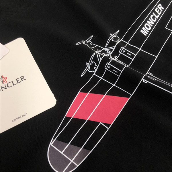 MONCLER コピー Ｔシャツ プリント ロゴ 開拓飛行 プリント柄 飛行機 柄 モンクレール 