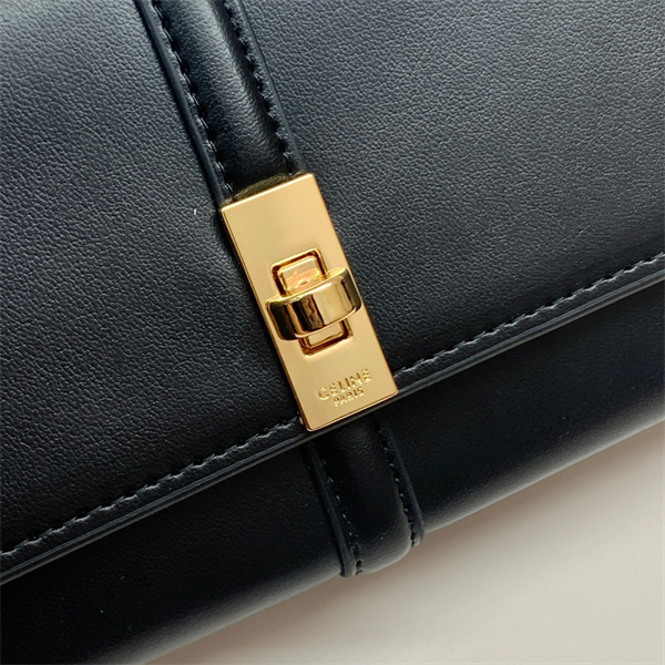 CELINE コピー 長財布 レザー カーフスキン LARGE シリーズ 16 in Shiny 10M033CQ7 セリーヌ