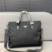 プラダ スーパーコピー ビジネスバッグ メタルロゴ 三角 2WAY 取り外し可能ベルト付き PRADA