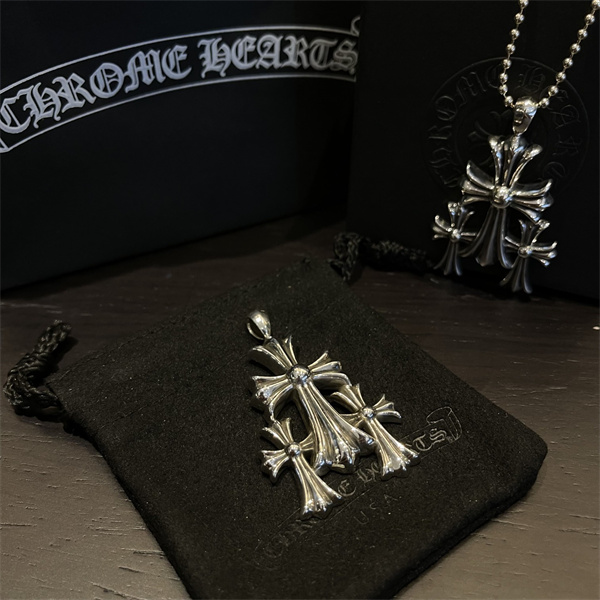 CHROME HEARTS コピー ネックレス シルバー レトロ クロス クロムハーツ
