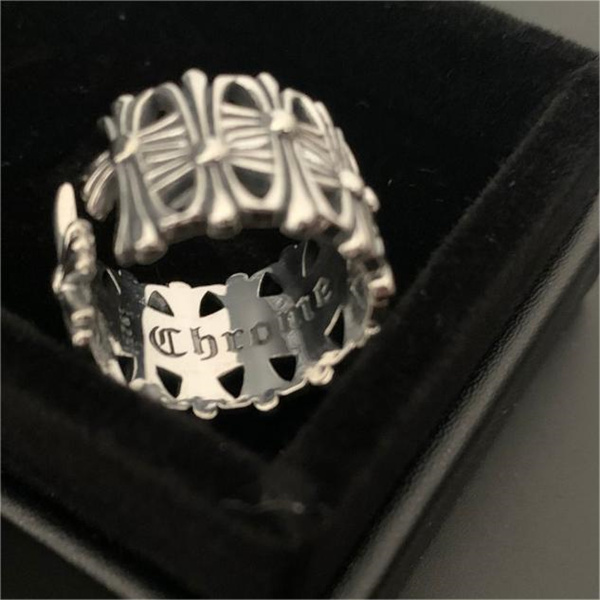 CHROME HEARTS コピー 指輪 墓 モチーフ クロス ロゴ リング 存在感 定番 ストリート風 オシャレ クロムハーツ