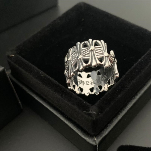 CHROME HEARTS コピー 指輪 墓 モチーフ クロス ロゴ リング 存在感 定番 ストリート風 オシャレ クロムハーツ