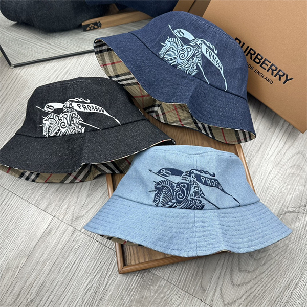 バーバリー スーパーコピー バケットハット 馬術騎士 刺繍 柄 お洒落 ロゴ 高級感 BURBERRY