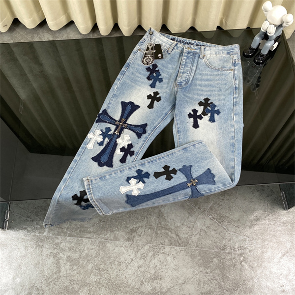 CHROME HEARTS コピー ジーンズ クロス デニム クロス ロゴ レザー 貼り付け クロムハーツ