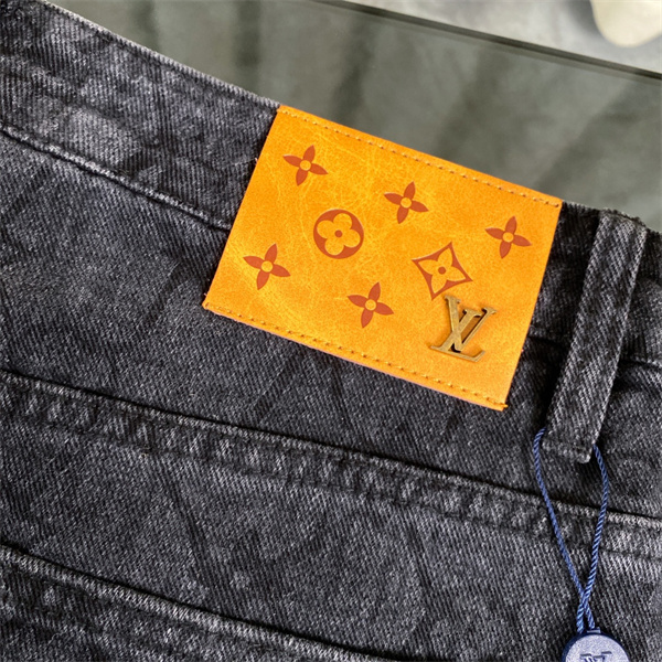 ルイヴィトン コピー ジーンズ 渦巻き模様 モノグラムロゴ pharrell williams x コラボ LOUIS VUITTON