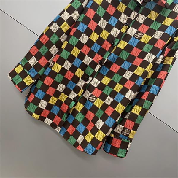 LOUIS VUITTON 偽物 シャツ ダミエ柄風 マルチカラー Unitedシリーズ オシャレ 人気 ルイヴィトン
