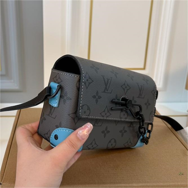 【M11496】LOUIS VUITTON スーパーコピー メッセンジャーバッグ Trio 取り外し可能ベルト ルイヴィトン