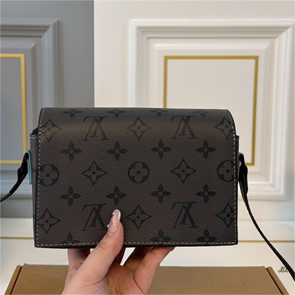 【M11496】LOUIS VUITTON スーパーコピー メッセンジャーバッグ Trio 取り外し可能ベルト ルイヴィトン