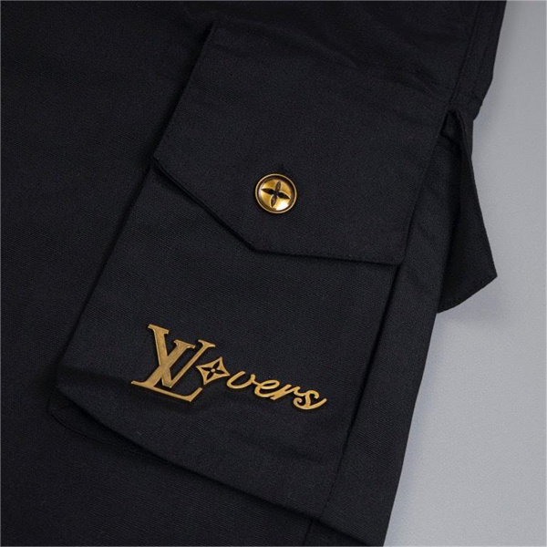 LOUIS VUITTON スーパーコピー ハーフパンツ カーゴショーツ 黒 コットン シグネチャー ロゴ ルイヴィトン