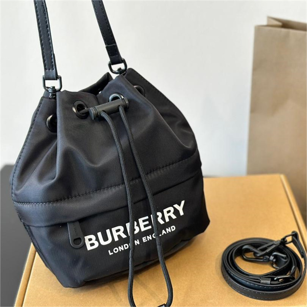 BURBERRY スーパーコピー バケットバッグ ナイロン ドローコード ポーチ チェック柄 ナイロン バーバリー