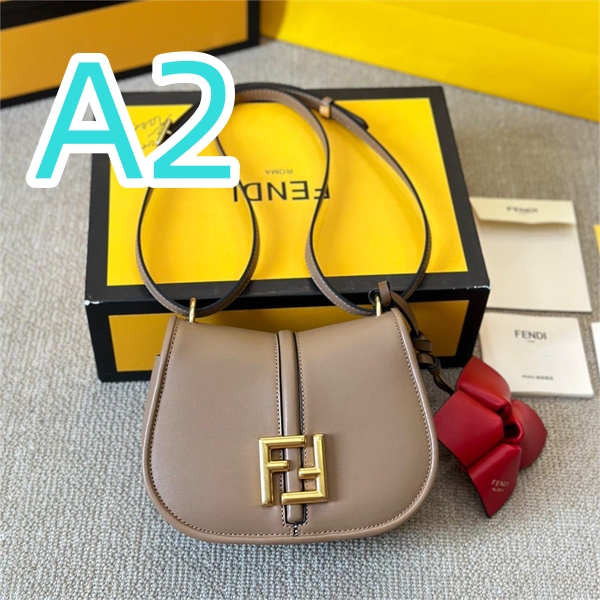 FENDI スーパーコピー ショルダーバッグ ブラウンファブリック チャーム ナノ フェンディ