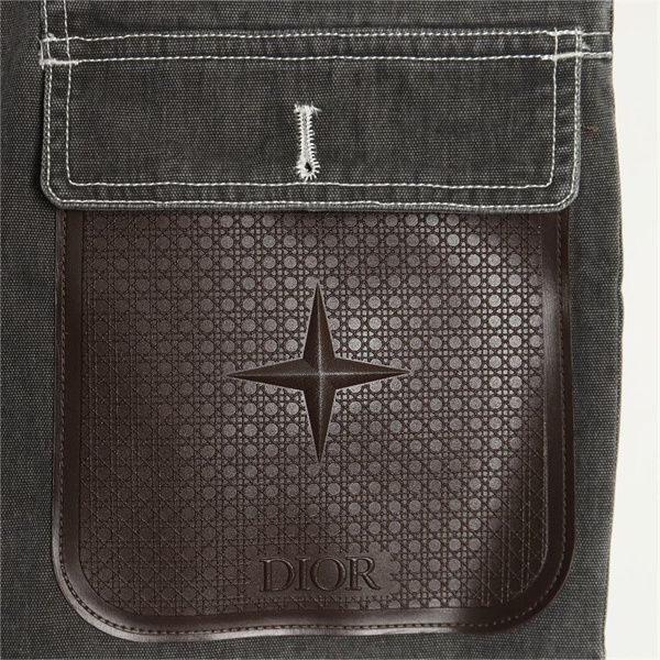 ディオール スーパーコピー デニムパンツ 限定 星 ロゴ 定番 DIOR x Stone Island レザー コラボ
