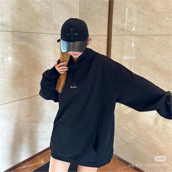 バレンシアガ コピー パーカー ブラック ホワイト 限定 ロゴ シンプル 着回しやすい 男女兼用 BALENCIAGA