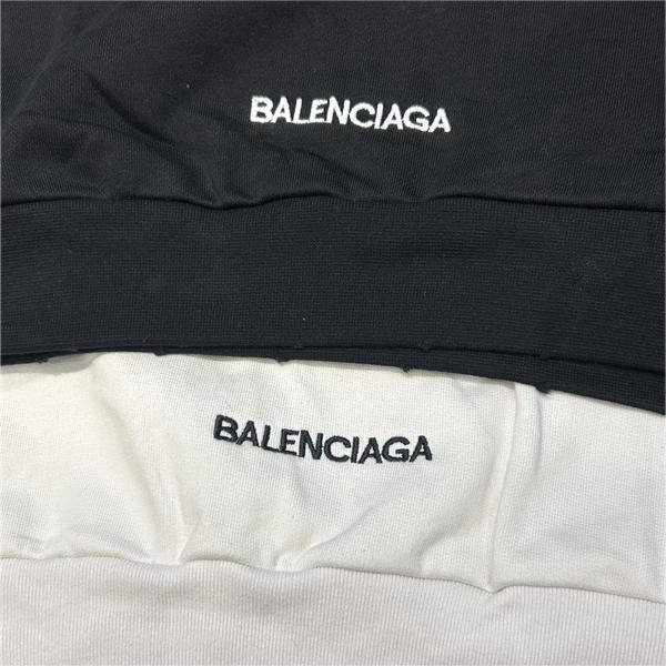バレンシアガ コピー パーカー ブラック ホワイト 限定 ロゴ シンプル 着回しやすい 男女兼用 BALENCIAGA