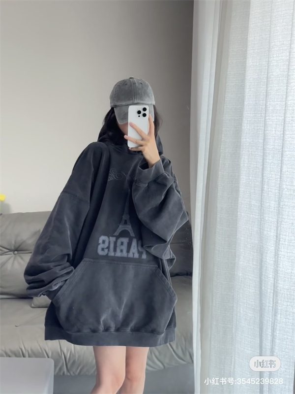 BALENCIAGA 偽物 パーカー エッフェル塔 グレー シンプル カジュアル ロマンチック パリジェンヌ バレンシアガ 