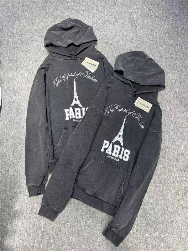 BALENCIAGA 偽物 パーカー エッフェル塔 グレー シンプル カジュアル ロマンチック パリジェンヌ バレンシアガ 