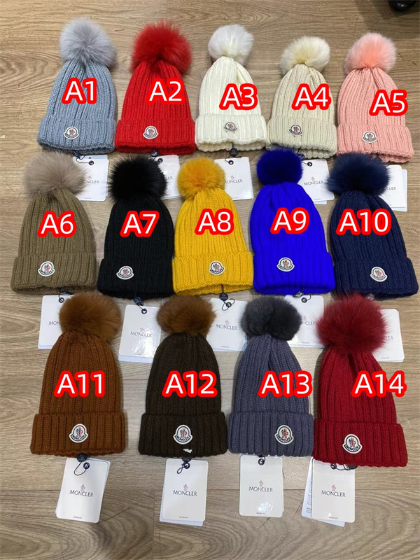冬の必須アイテム モンクレール スーパーコピー ニット帽子 ファーボンボン付き MONCLER ぼんぼん 暖かさ
