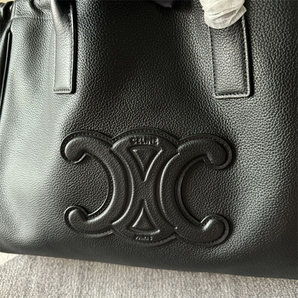 セリーヌ スーパーコピー トートバッグ カバ ドローストリング キュイル トリオンフ 大容量 プレゼント最適 CELINE 