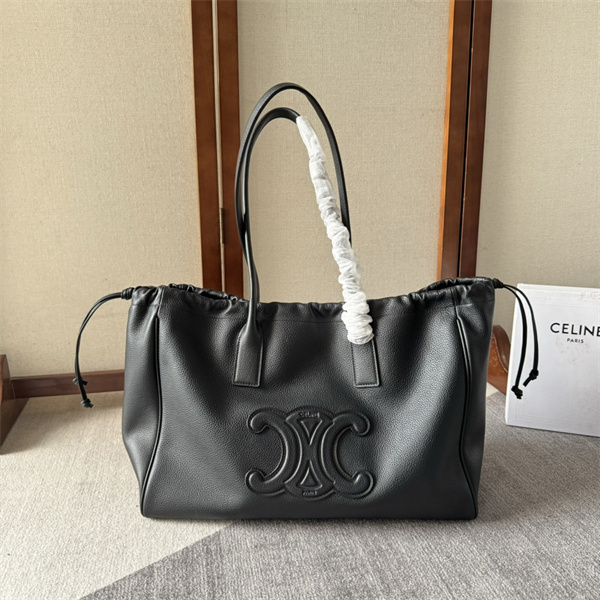 セリーヌ スーパーコピー トートバッグ カバ ドローストリング キュイル トリオンフ 大容量 プレゼント最適 CELINE 