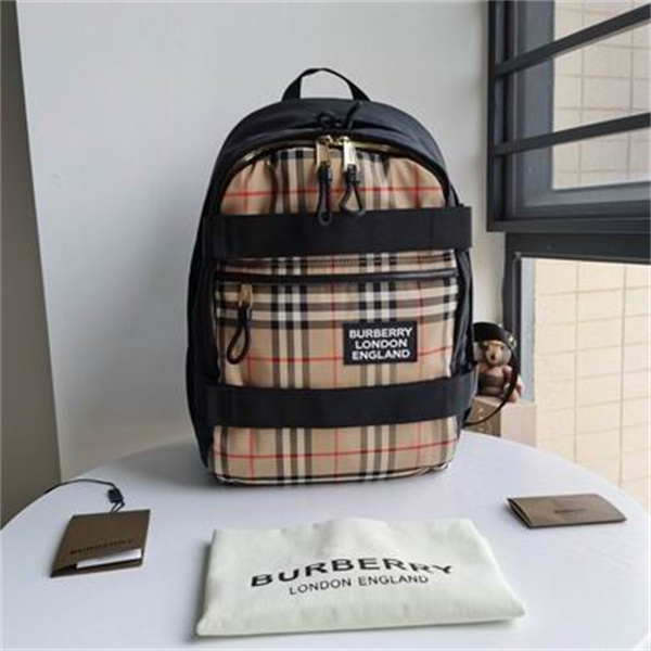 BURBERRY 偽物 ショルダーバッグ チェック柄 キャンバス素材 調節可能 ショルダーストラップ バーバリー